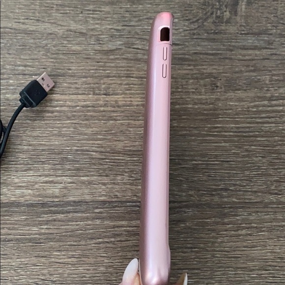 MOPHIE iPhone 7+/ 8+ battery pack - Picture 3 of 6